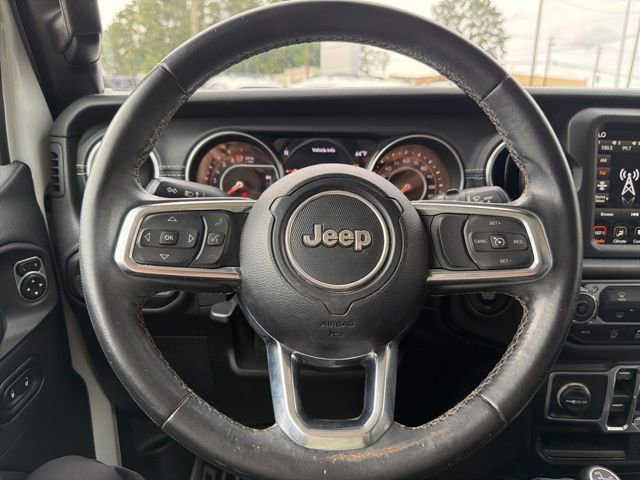 Used 2018 Jeep Wrangler Unlimited Sahara AWD/4WD image 17