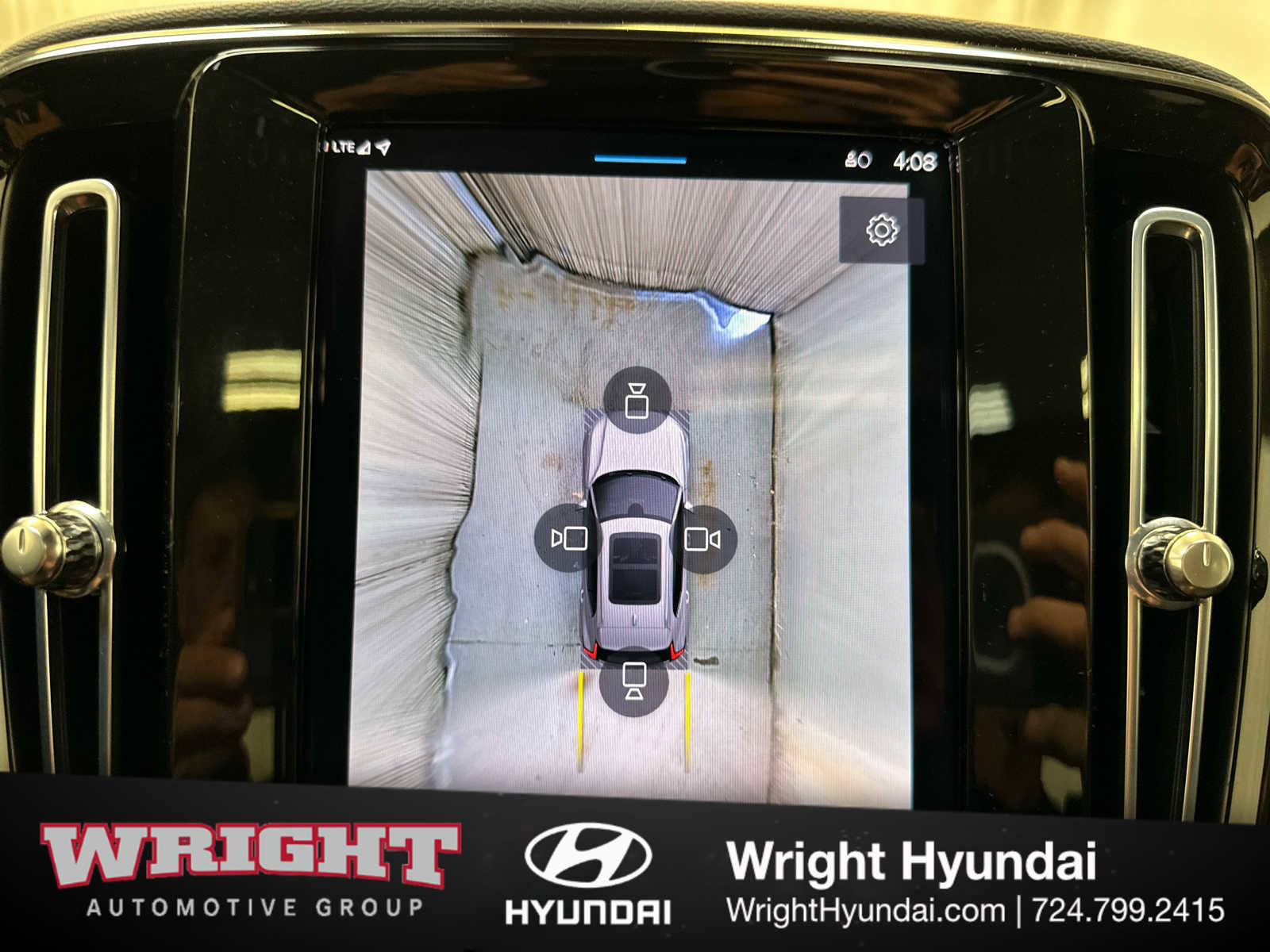 Used 2023 Volvo XC40 B5 Plus w/ Driver Assist Package image 25