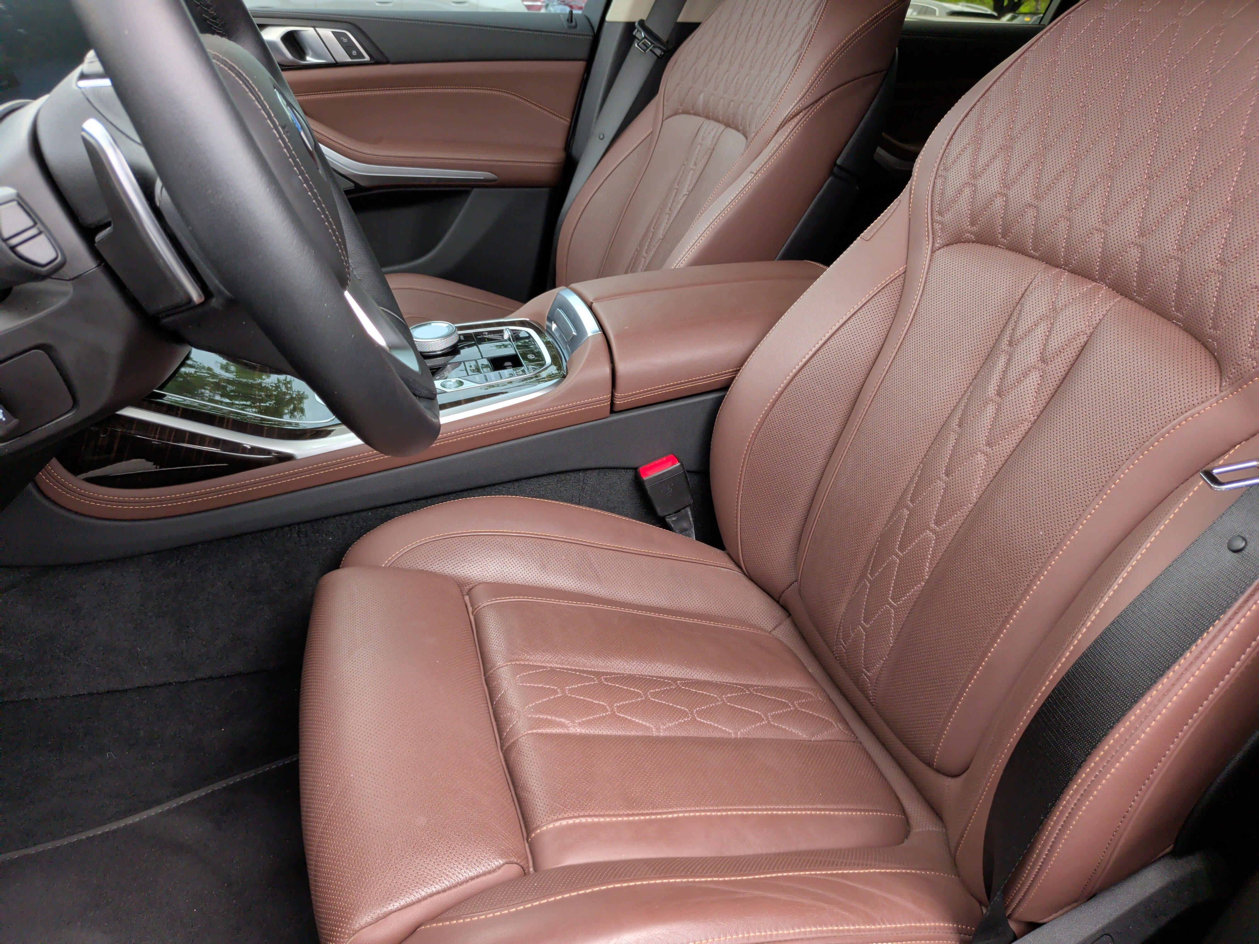 Certified 2024 BMW X7 xDrive40i w/ Executive Package image 23