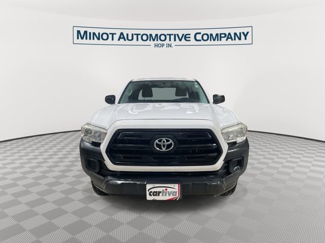 Used 2016 Toyota Tacoma SR image 3