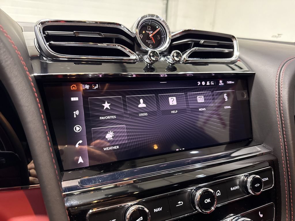 Used 2023 Bentley Bentayga AWD/4WD image 25