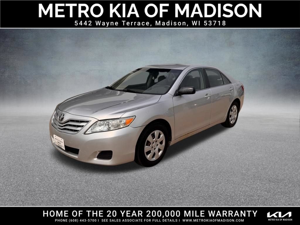 Used 2011 Toyota Camry LE FWD image 1