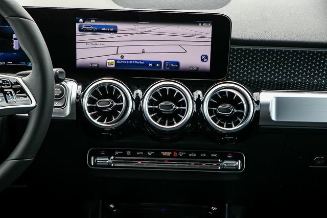 Certified 2024 Mercedes-Benz GLB 250 image 21