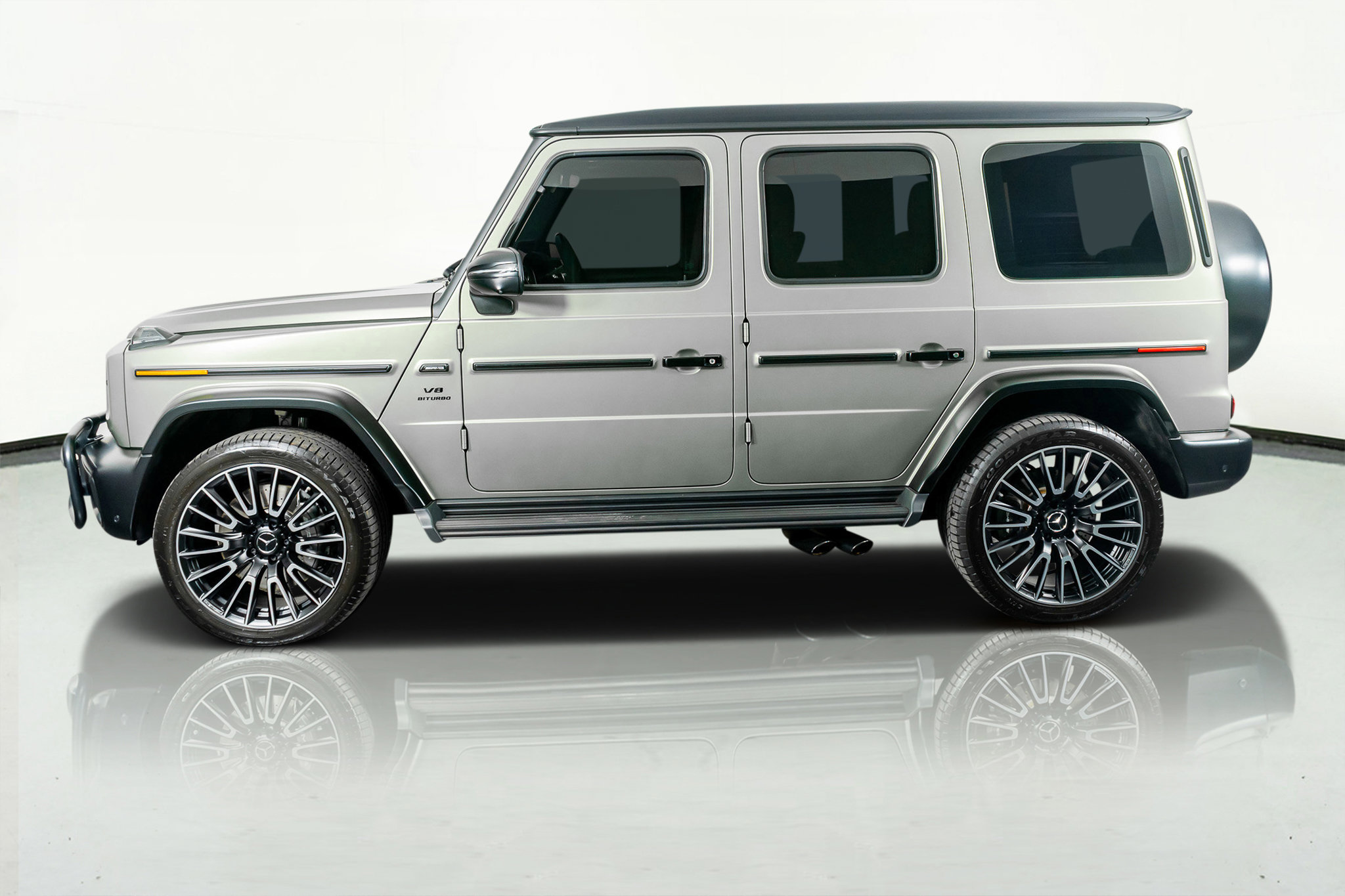 Used 2025 Mercedes-Benz G 63 AMG 4MATIC w/ Night Package Magno image 17