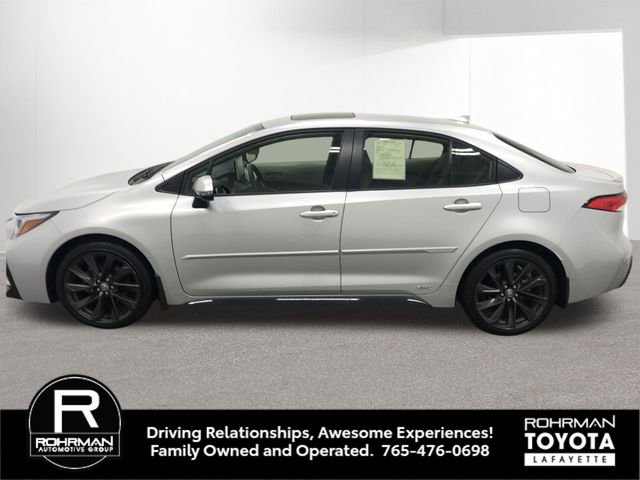 Used 2025 Toyota Corolla SE w/ SE Premium Package AWD/4WD image 3