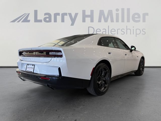 New 2026 Dodge Charger R/T w/ Blacktop Package AWD/4WD image 5