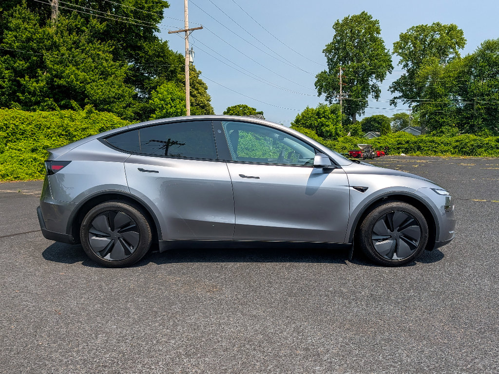Used 2026 Tesla Model Y Long Range AWD/4WD image 4