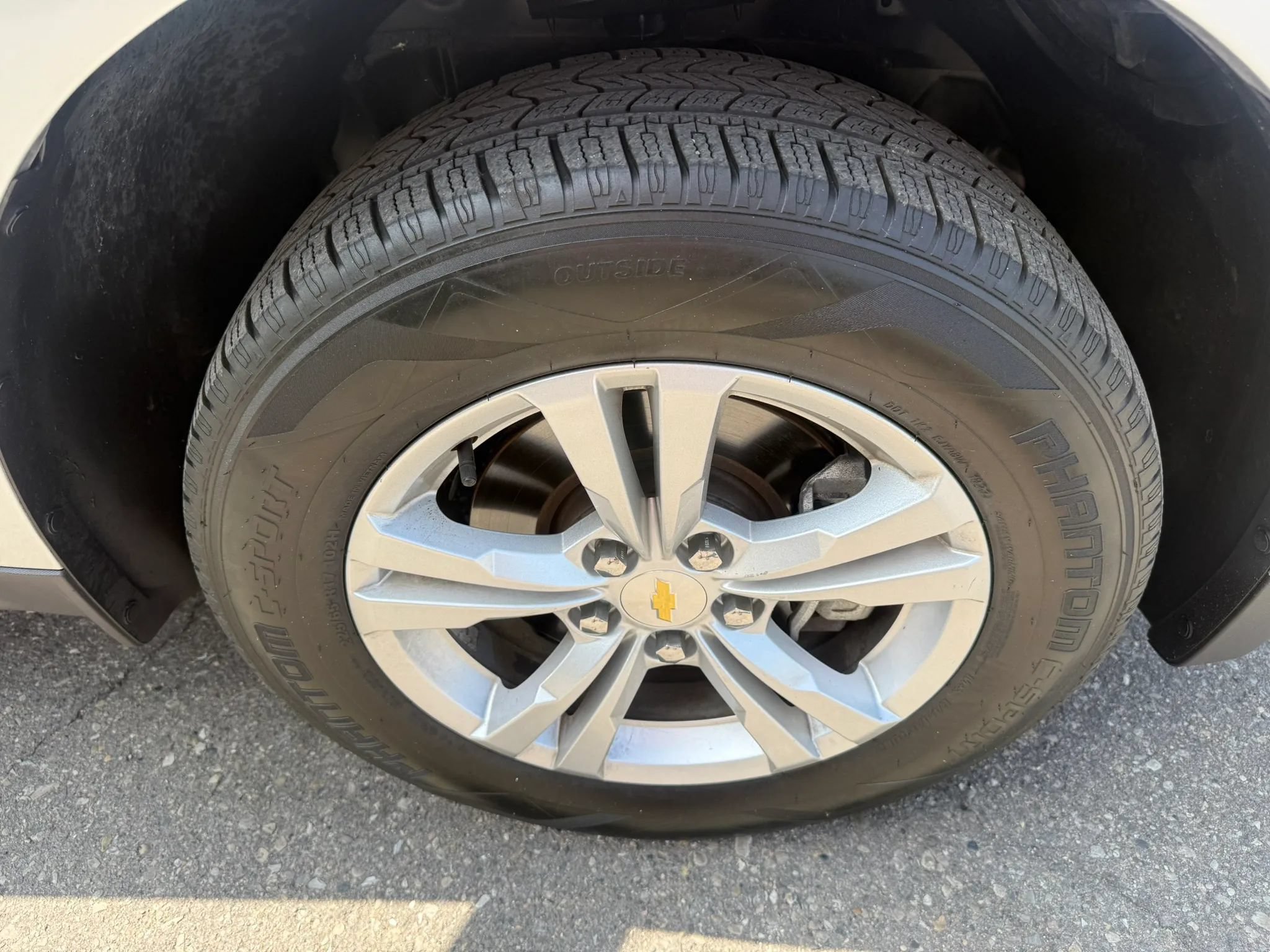 Used 2010 Chevrolet Equinox LS FWD image 12