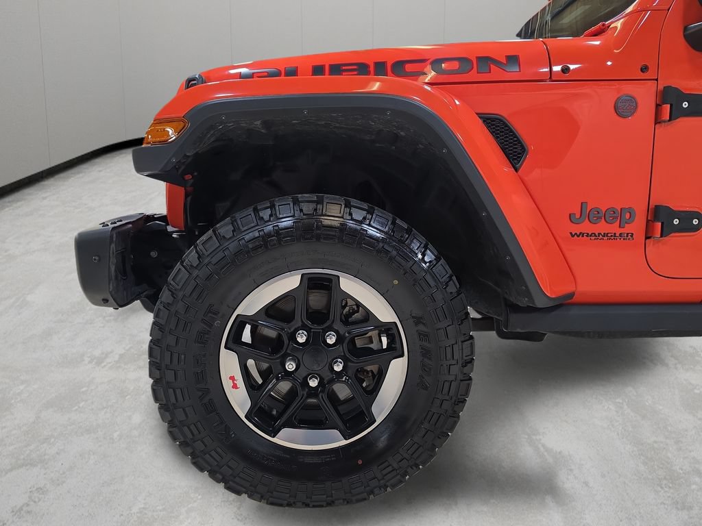 Used 2018 Jeep Wrangler Unlimited Rubicon w/ Dual Top Group AWD/4WD image 24