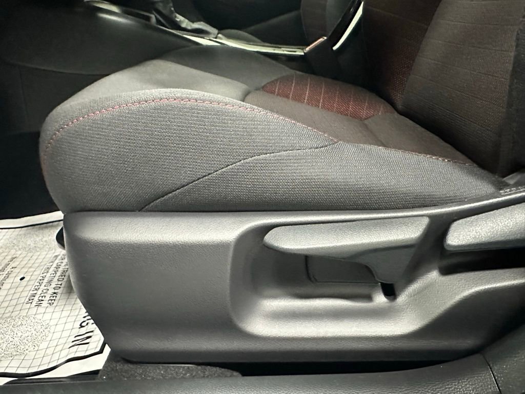 Used 2025 Toyota Corolla SE FWD image 12