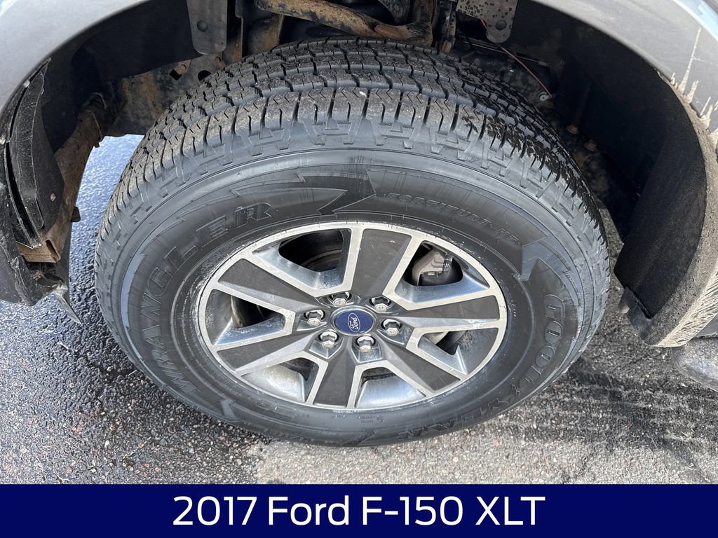 Used 2017 Ford F150 XLT w/ Equipment Group 302A Luxury image 11