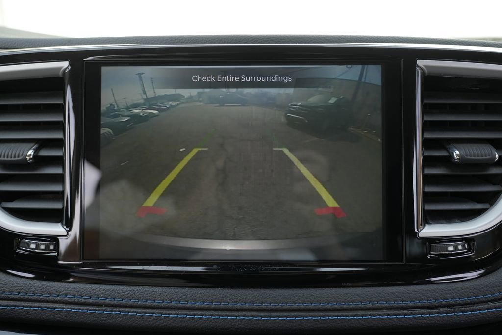 Used 2021 Chrysler Pacifica Touring image 42