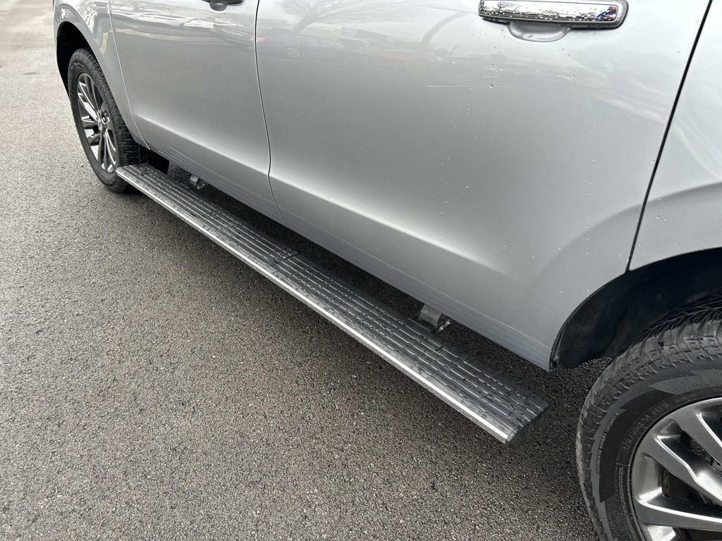 Used 2021 Ford Expedition Max Limited image 18