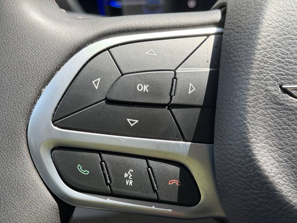 Used 2024 Chrysler Pacifica Limited FWD image 20