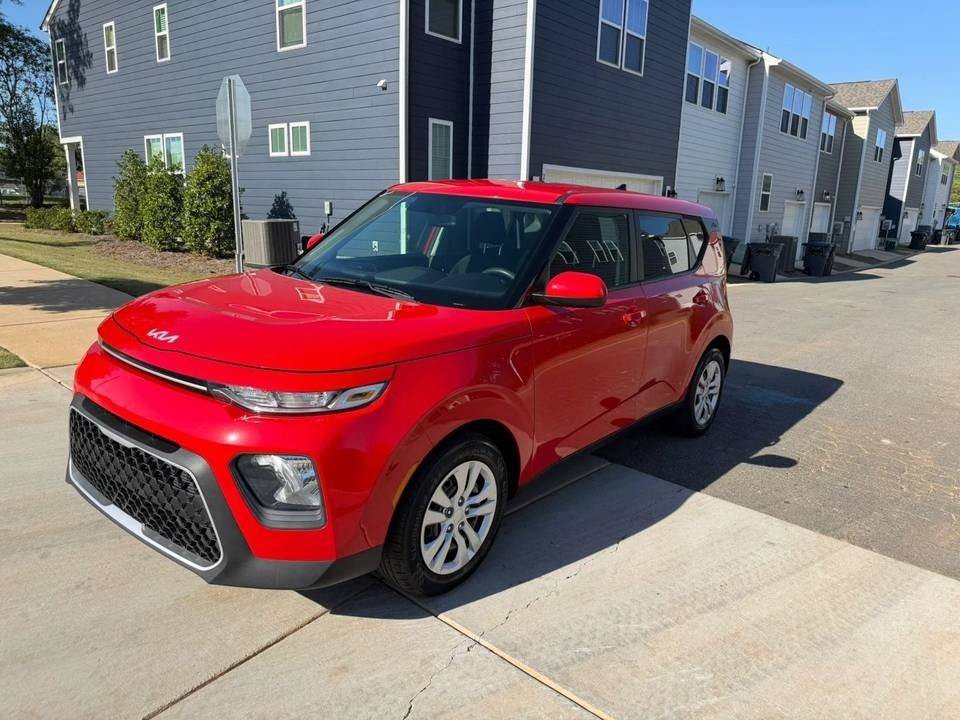 Used 2022 Kia Soul LX w/ Technology Package FWD image 4
