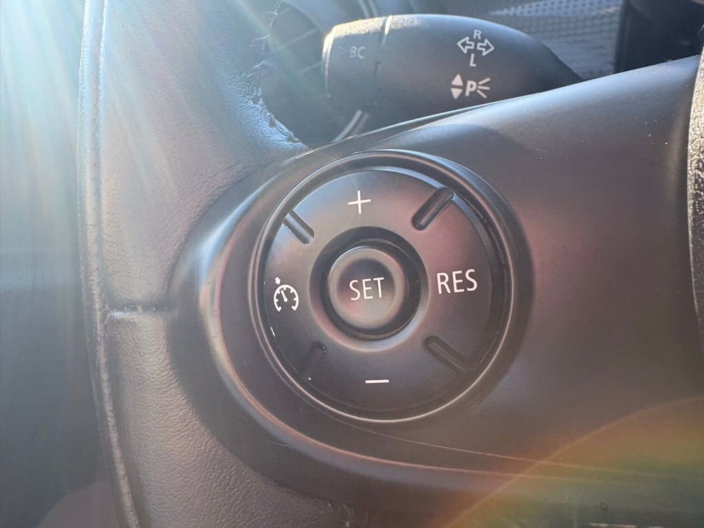 Used 2015 MINI Cooper 2-Door Hardtop image 26