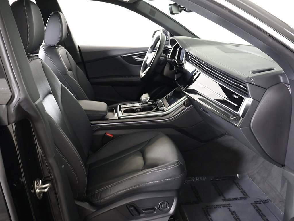 Used 2024 Audi Q8 Premium Plus image 32