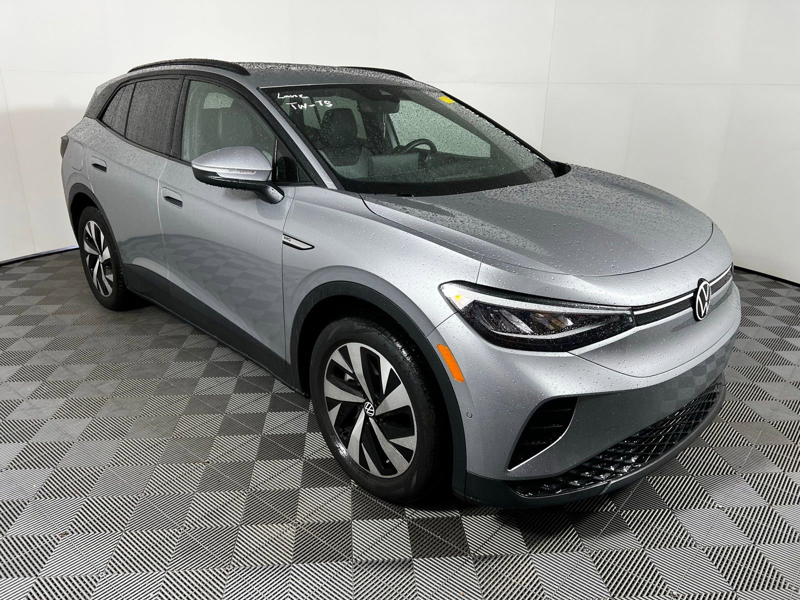 Used 2025 Volkswagen ID.4 Pro image 3