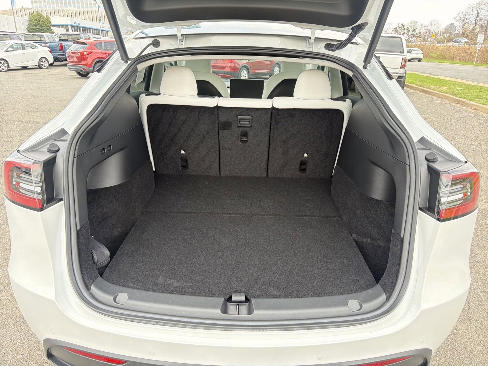 Used 2022 Tesla Model Y Performance image 26