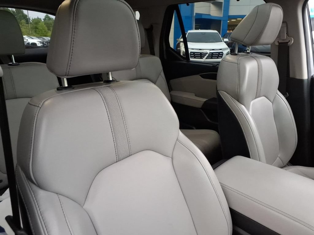 Used 2024 Honda Pilot Touring image 25