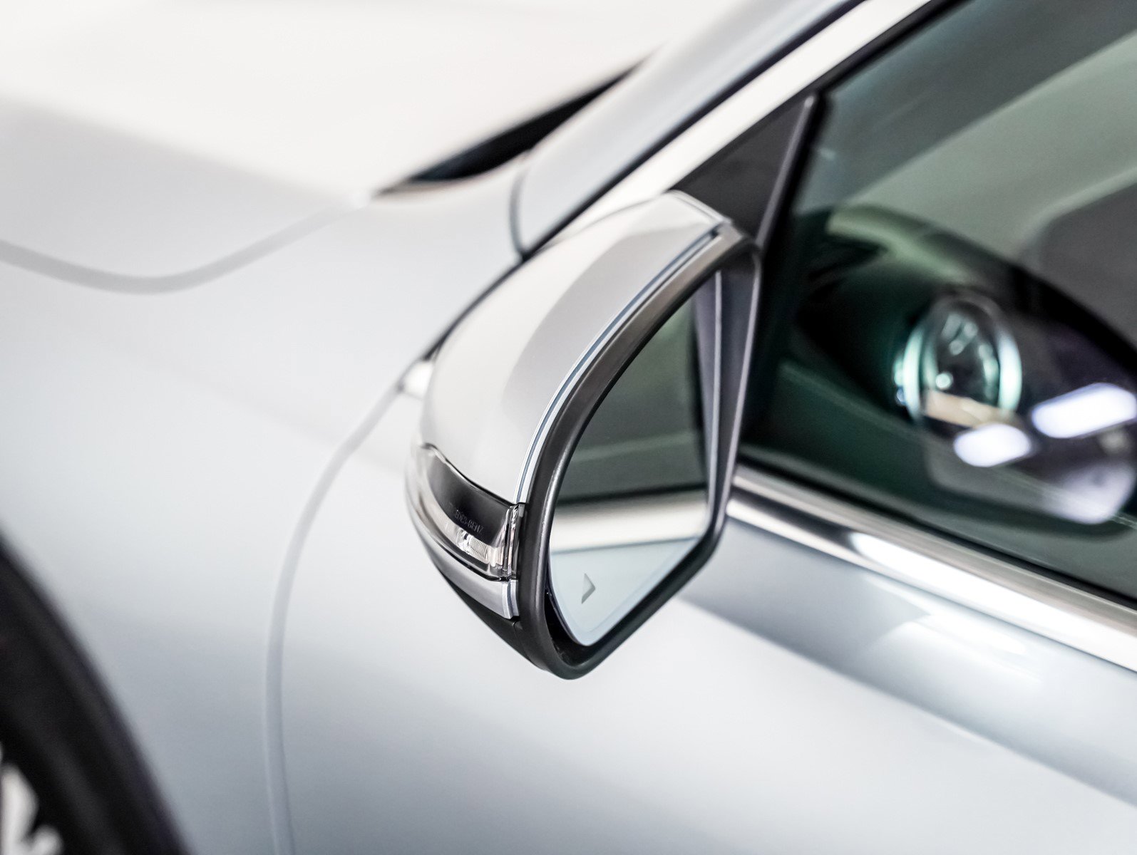 New 2025 Mercedes-Benz GLB 250 4MATIC image 25