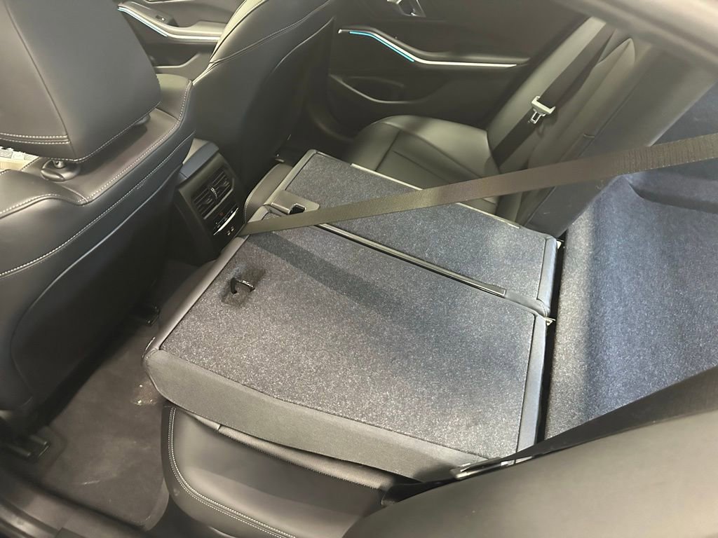 Used 2025 BMW 330i xDrive 330i xDrive w/ Convenience Package image 39