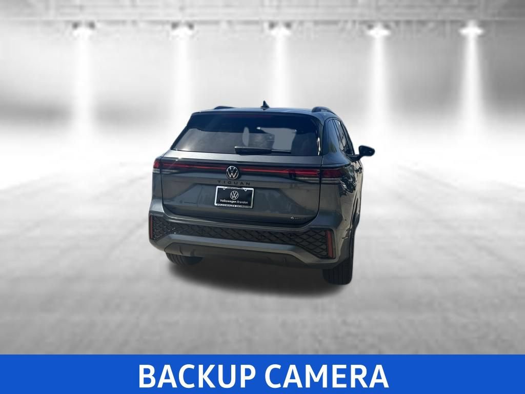 Certified 2025 Volkswagen Tiguan SE R-Line AWD/4WD image 6