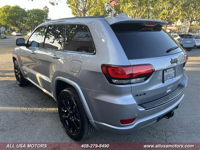 Used 2018 Jeep Grand Cherokee Altitude AWD/4WD image 7