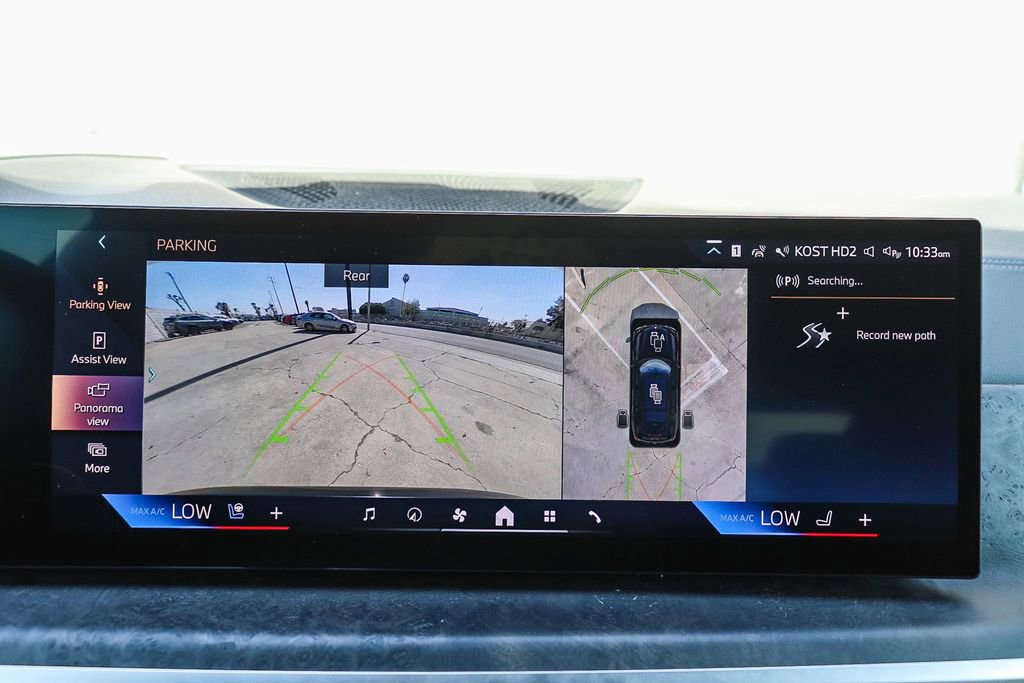 Used 2024 BMW X7 xDrive40i w/ M Sport Package image 27