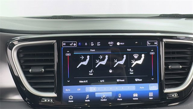 Used 2023 Chrysler Pacifica Touring-L image 27