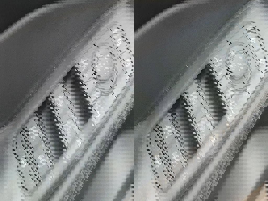 Certified 2025 Nissan Rogue SV image 29