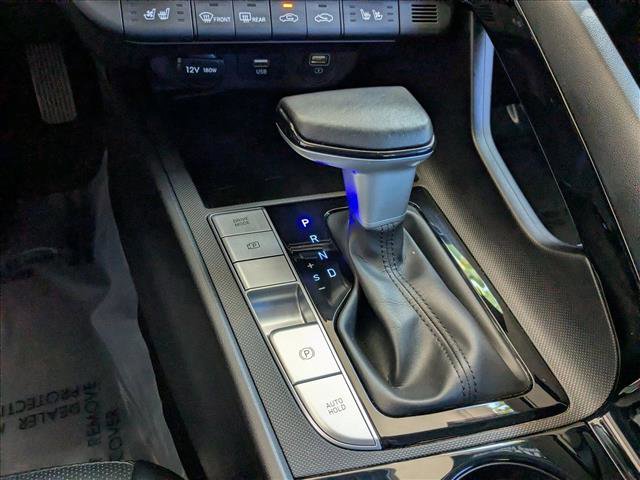 Used 2023 Hyundai Elantra Limited image 11
