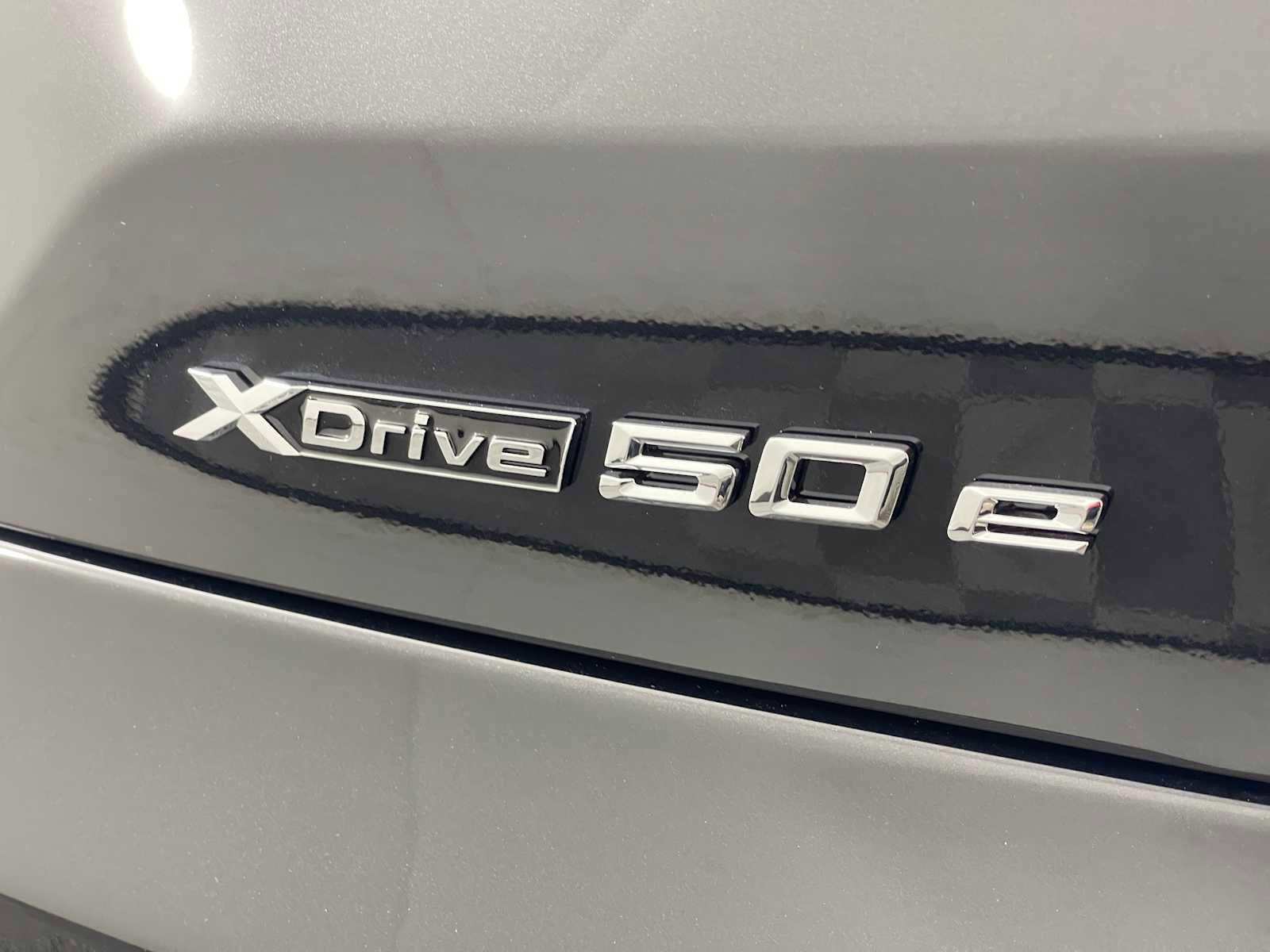 New 2026 BMW X5 xDrive50e image 8