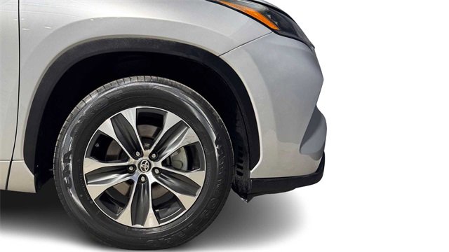 Used 2020 Toyota Highlander XLE image 8