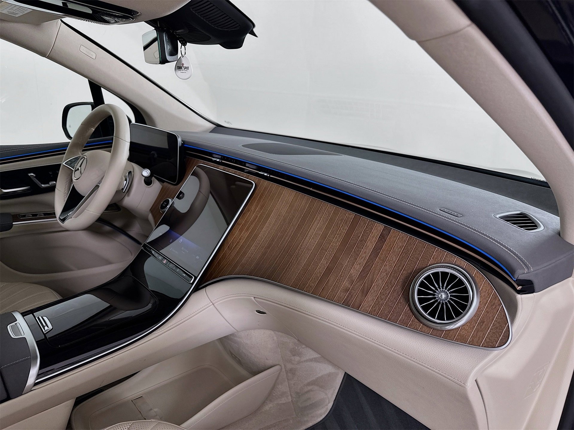 Certified 2023 Mercedes-Benz EQS 450+ 4MATIC SUV image 32