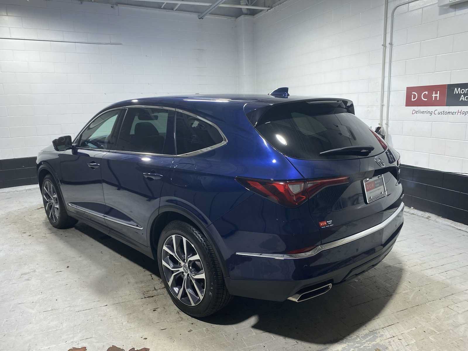 Certified 2024 Acura MDX SH-AWD w/ Technology Package image 4