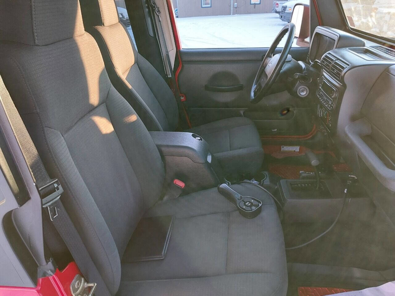 Used 2006 Jeep Wrangler X w/ Premium Audio Group AWD/4WD image 12