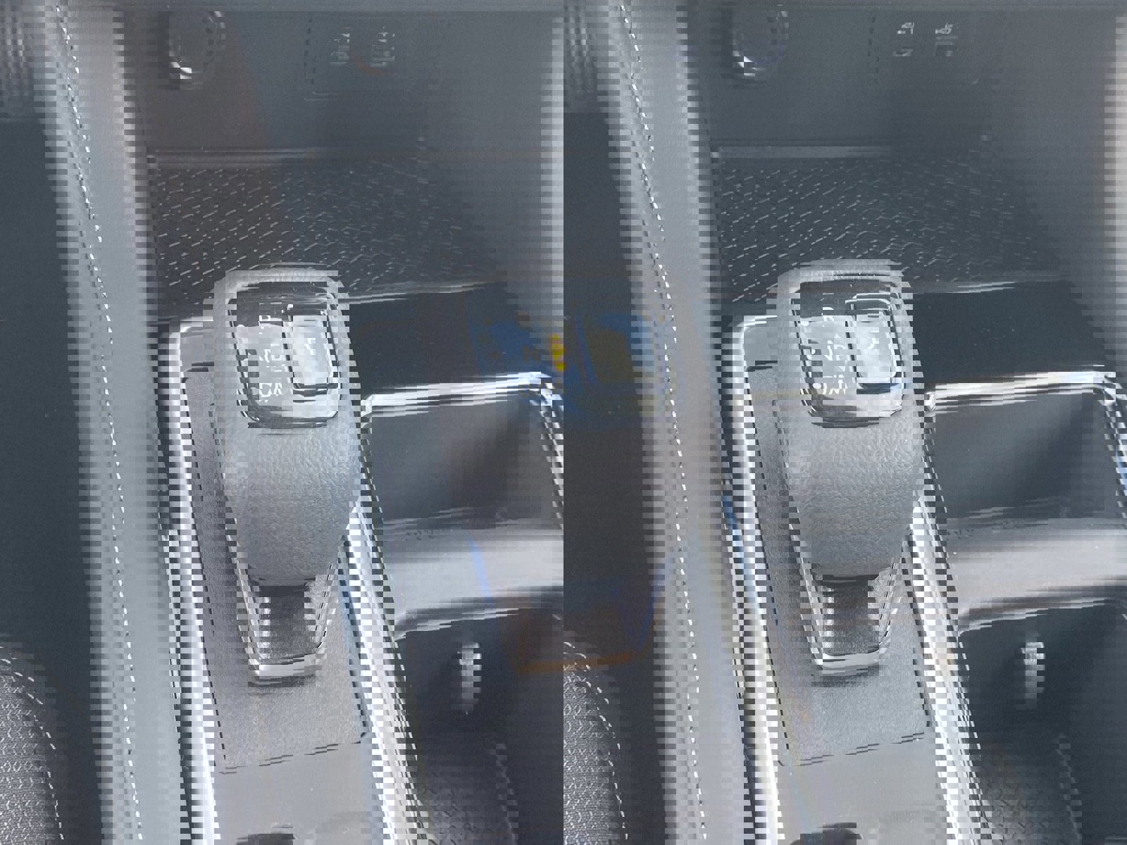 New 2025 Nissan Pathfinder SV w/ SV Premium Package image 31