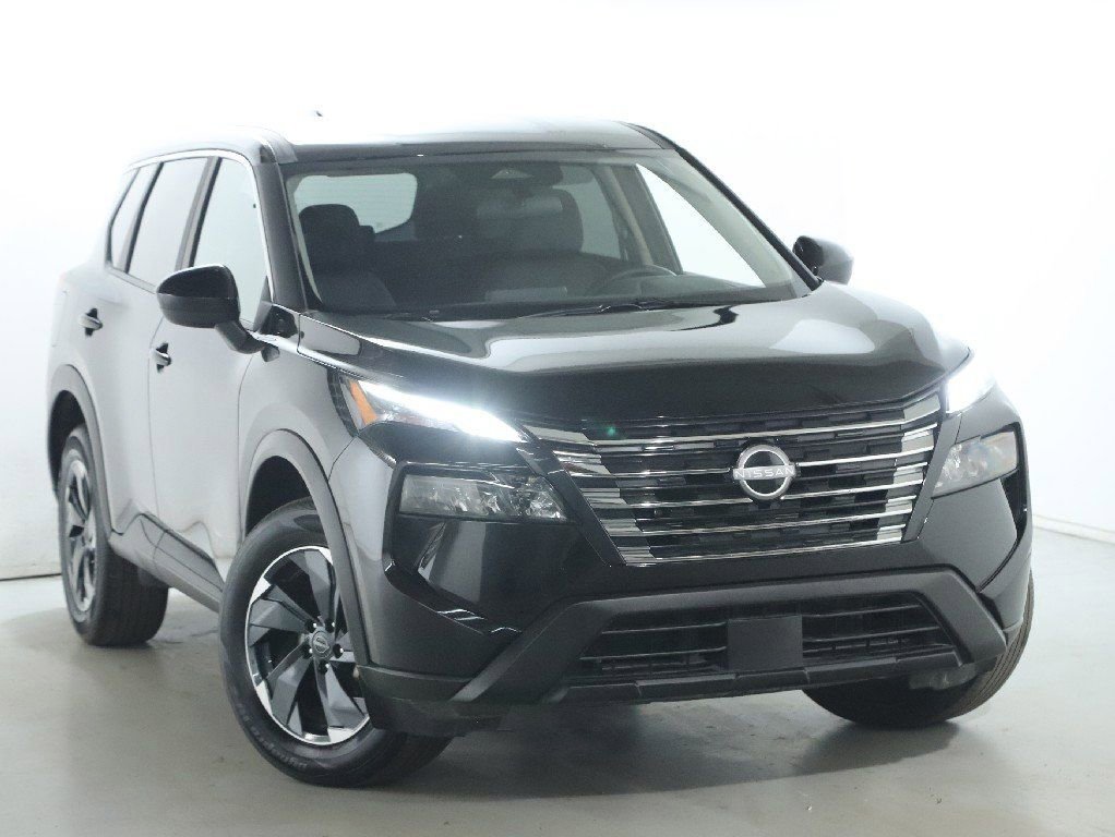 Certified 2025 Nissan Rogue SV image 2