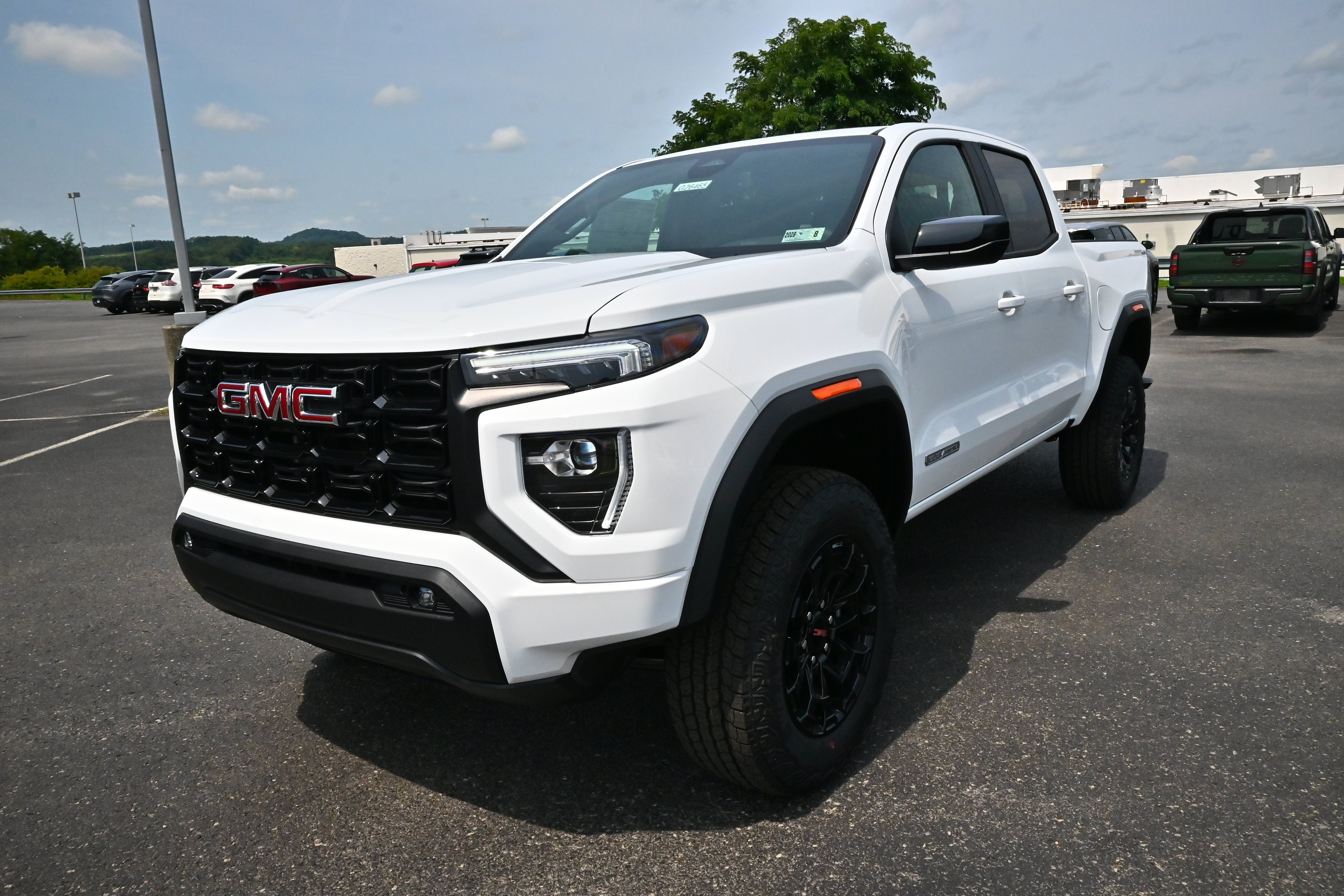 New 2026 GMC Canyon Elevation w/ Convenience Package AWD/4WD image 4