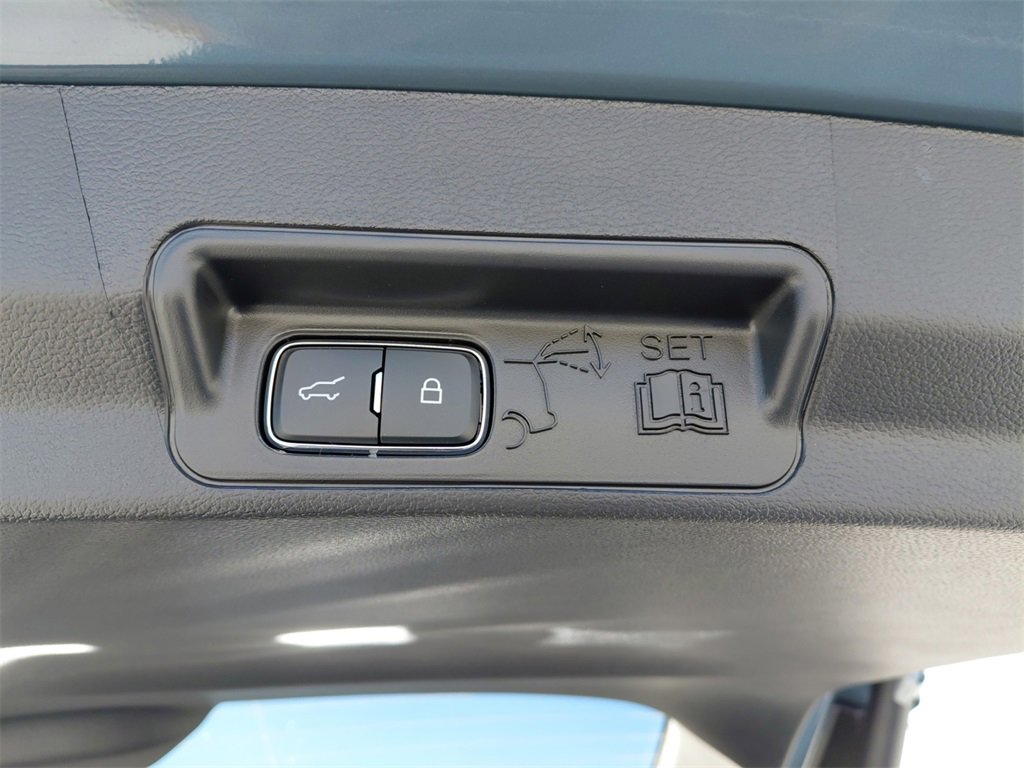 New 2026 Ford Explorer Active image 28