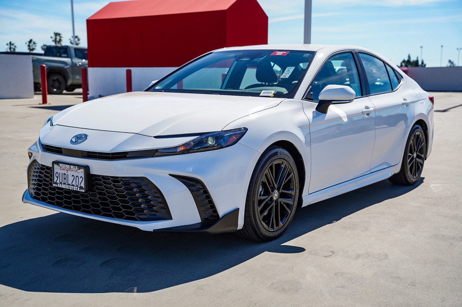 Certified 2025 Toyota Camry SE w/ Convenience Package image 3