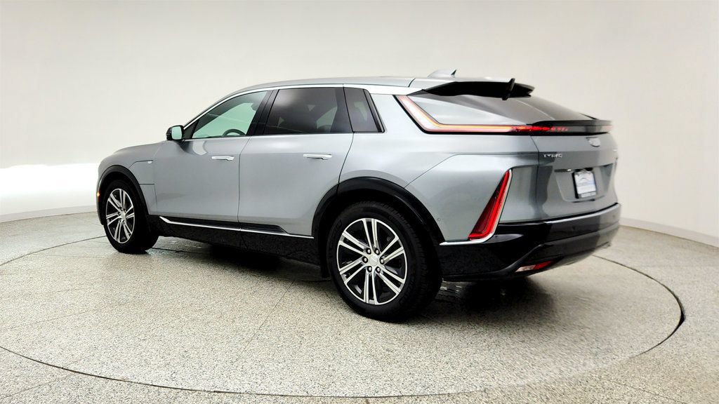 Used 2025 Cadillac Lyriq Luxury RWD image 7