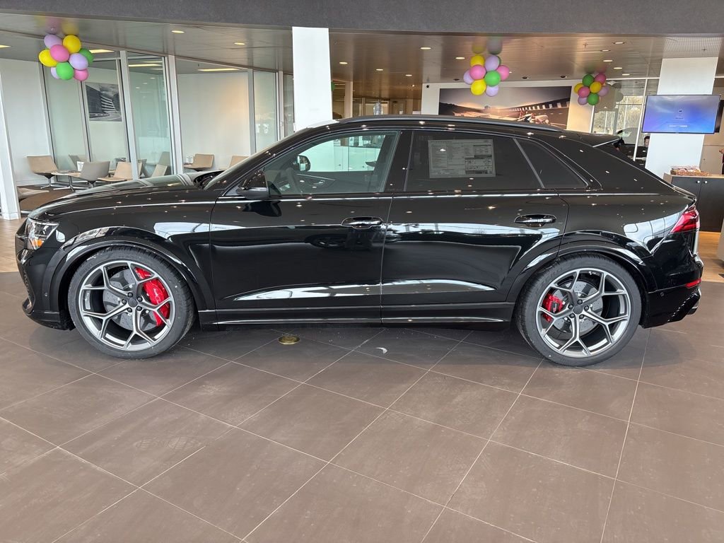 New 2026 Audi RS Q8 performance image 4