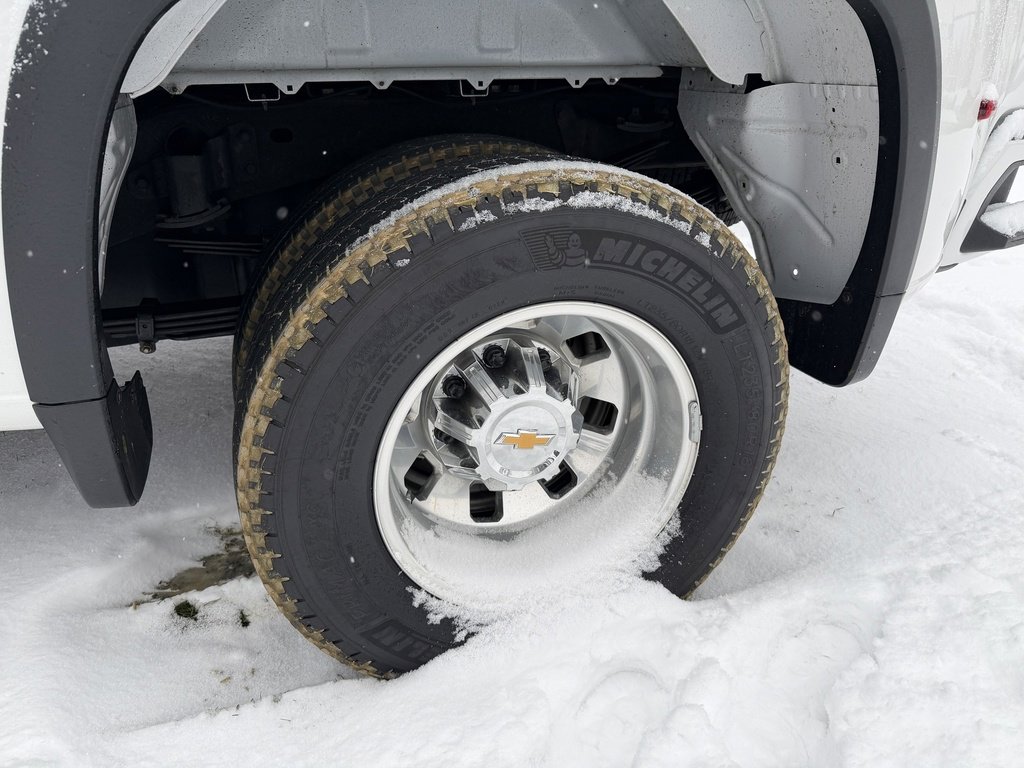 Used 2025 Chevrolet Silverado 3500 High Country w/ High Country Premium Package image 7