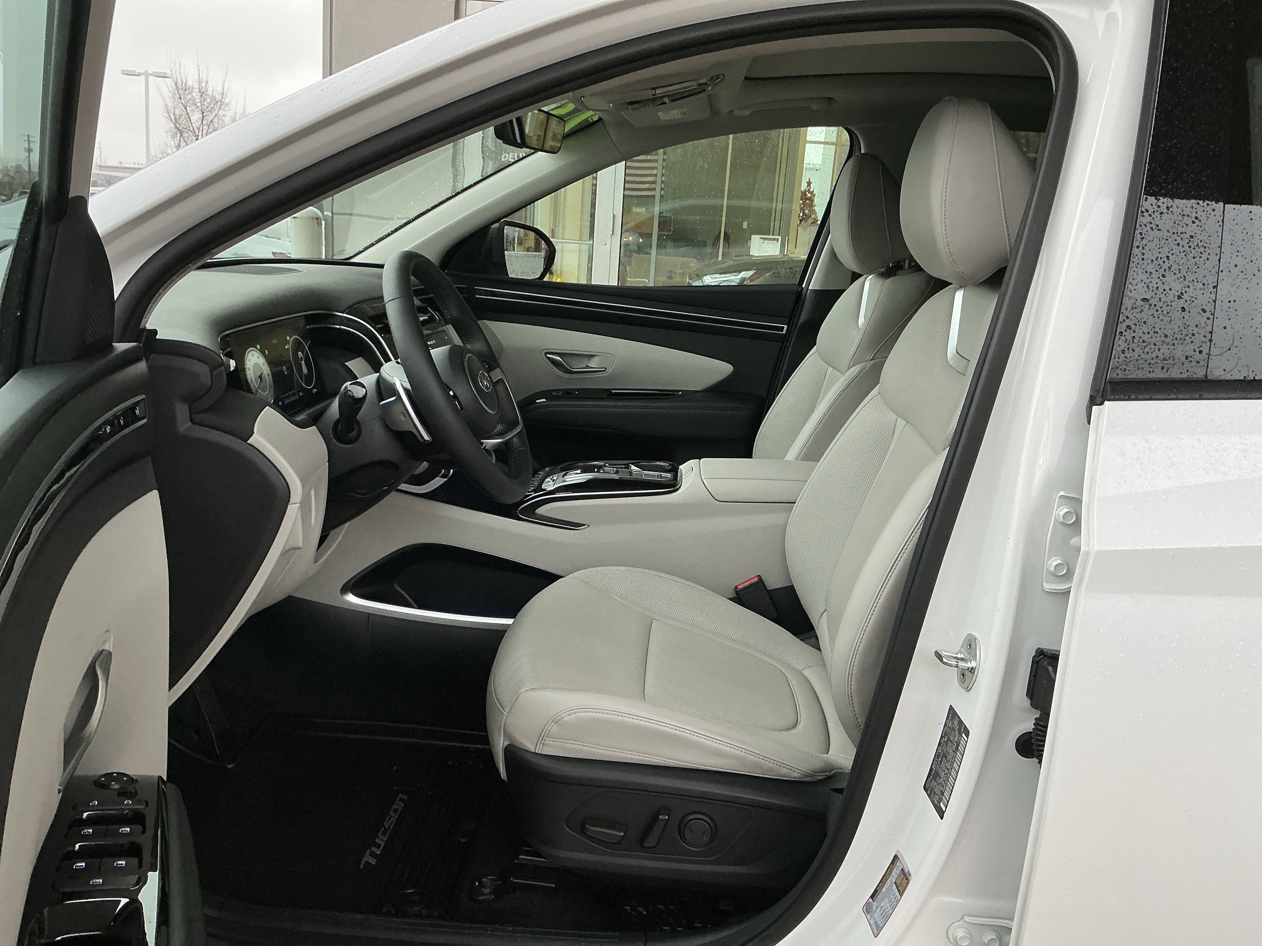 Used 2023 Hyundai Tucson Limited image 7