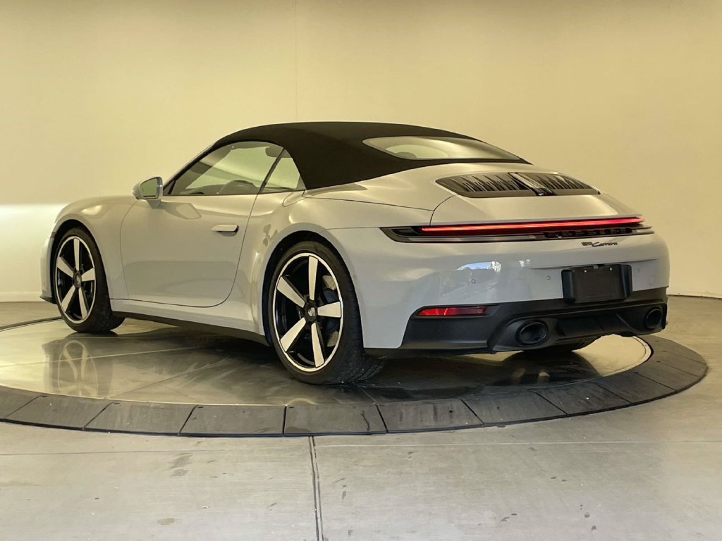Used 2026 Porsche 911 Carrera RWD image 3
