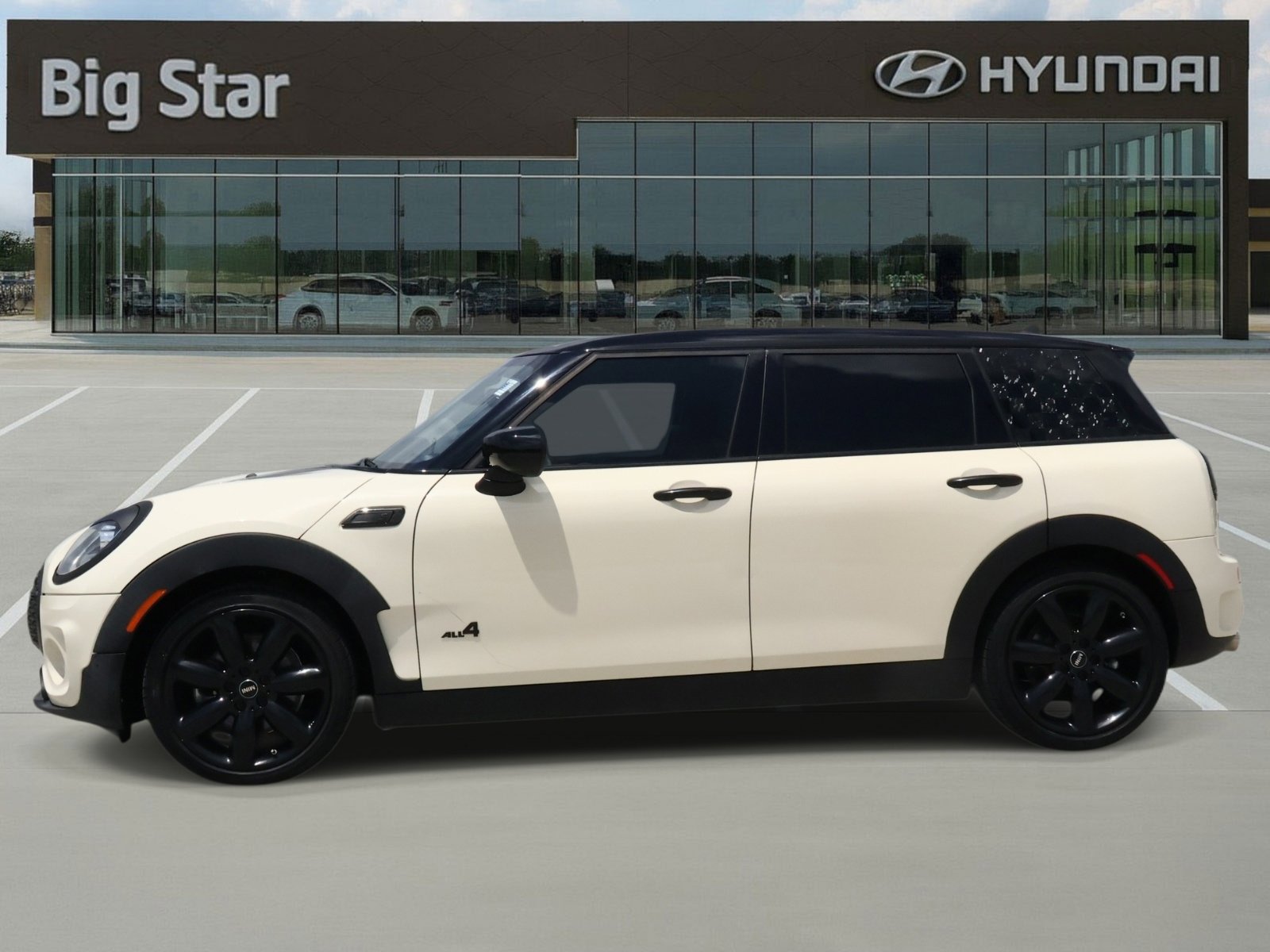 Used 2021 MINI Cooper Clubman S image 2