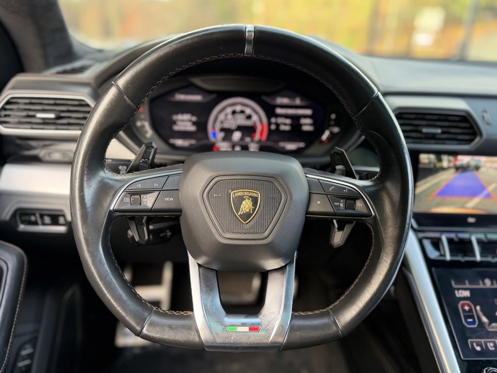 Used 2021 Lamborghini Urus image 44