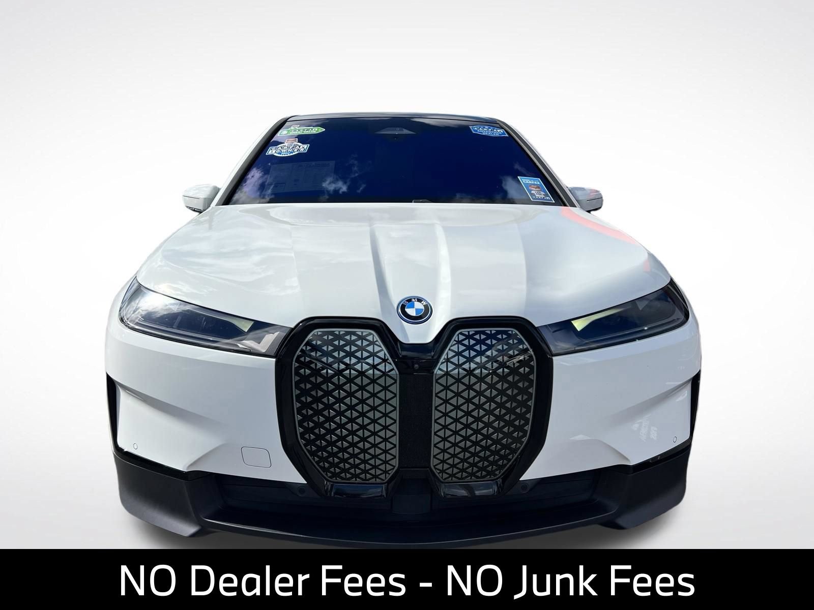 Used 2024 BMW iX xDrive50 w/ Convenience Package AWD/4WD image 2